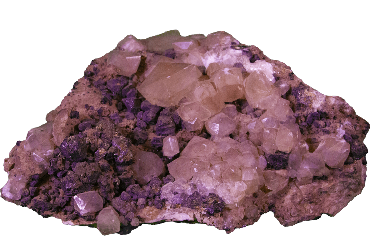 Calcite, a carbonite mineral and sphalerite, a sulfide mineral. Collected in Missouri in 1902. Collector unknown.